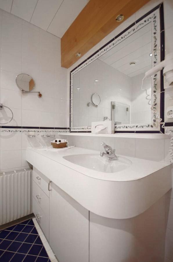 Hotel Pension Alpenrose Lech am Arlberg Bagian luar foto