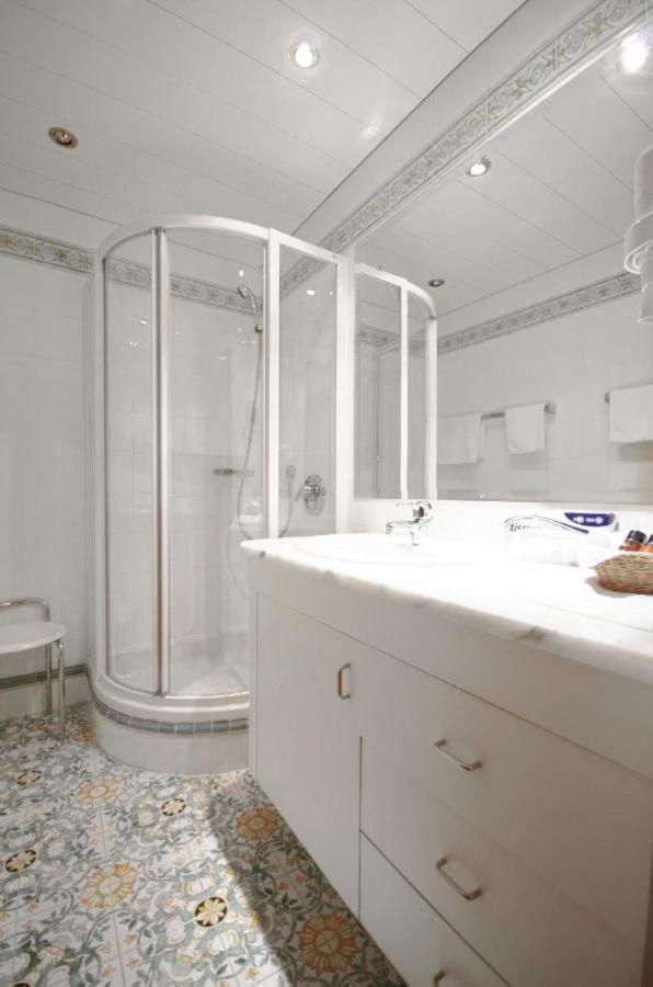 Hotel Pension Alpenrose Lech am Arlberg Bagian luar foto
